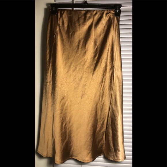 Satin Skirt with slit - Picture 2 of 3